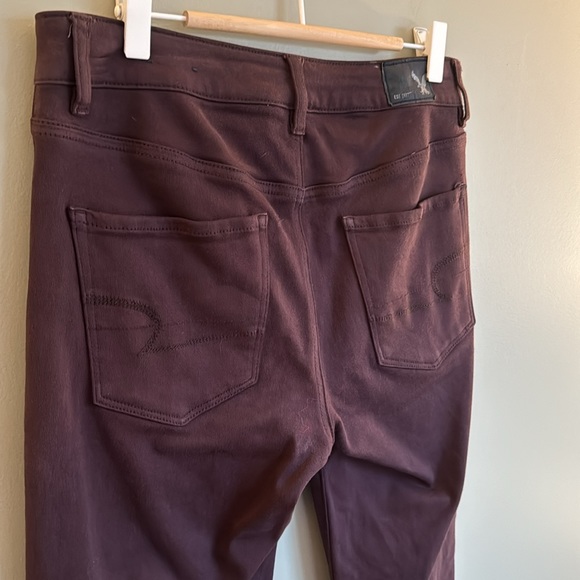 American Eagle Plum Colored Cropped Jean (skinny fit) - Picture 11 of 11